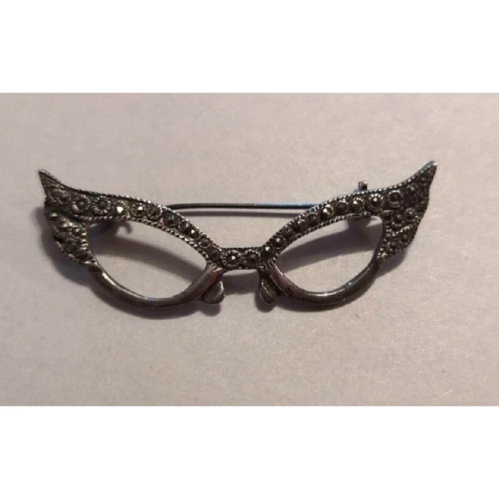 Vintage Extremely Rare Sterling Silver Cat Eye Glasses Frame Brooch Pin Gorgeous